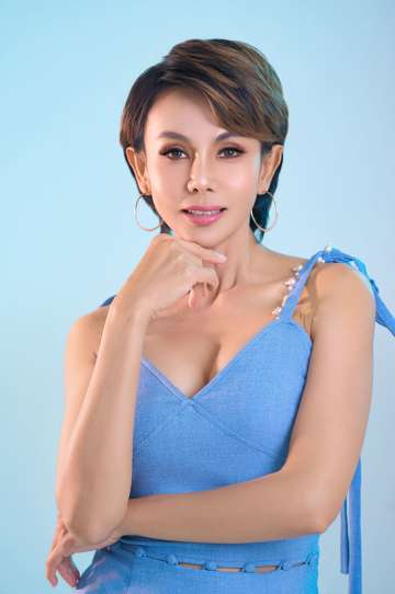 MRS RESHOOT-3-MRS. RESHOOT4099